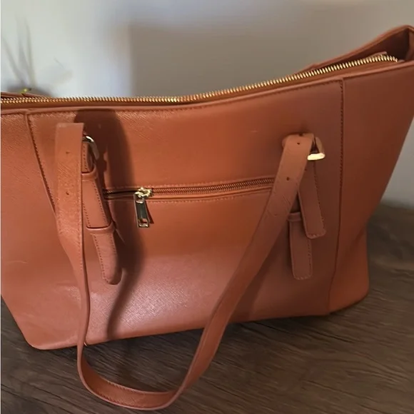 Purse - Picture 2 of 3